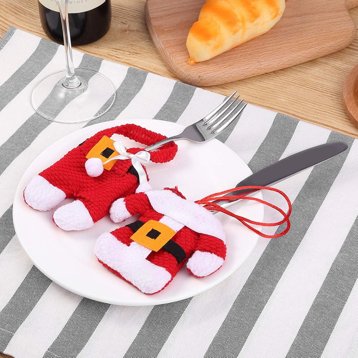 6X Christmas Cutlery Silverware Holders Pockets Knifes Forks Bag Santa Suit Xmas Party Dinner Table Decoration (Red)