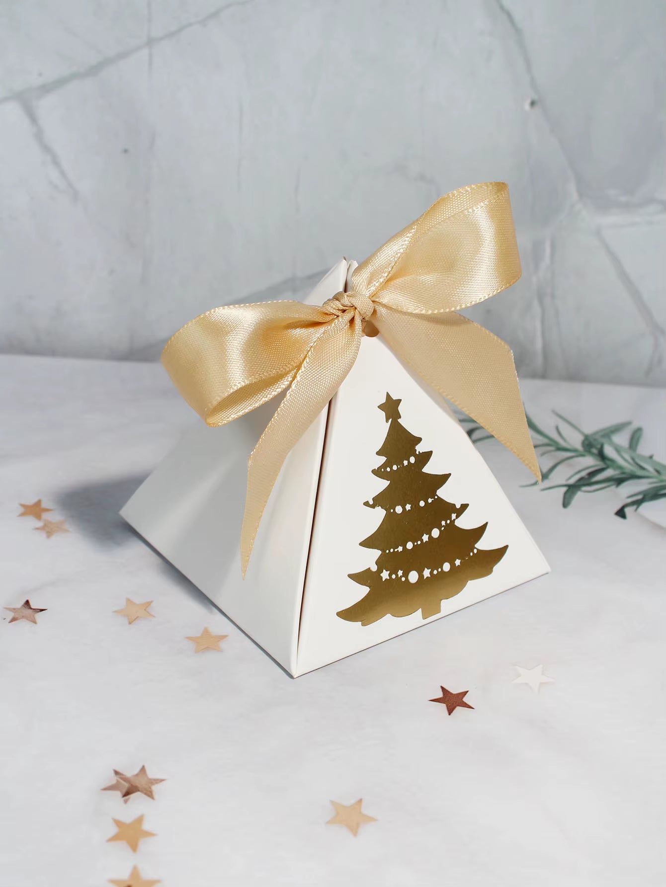 Christmastriangle Box Christmas Party Favors Gift Boxs for Christmas Decorations, Merry Christmas Holiday Gift Wrapping Goodie B