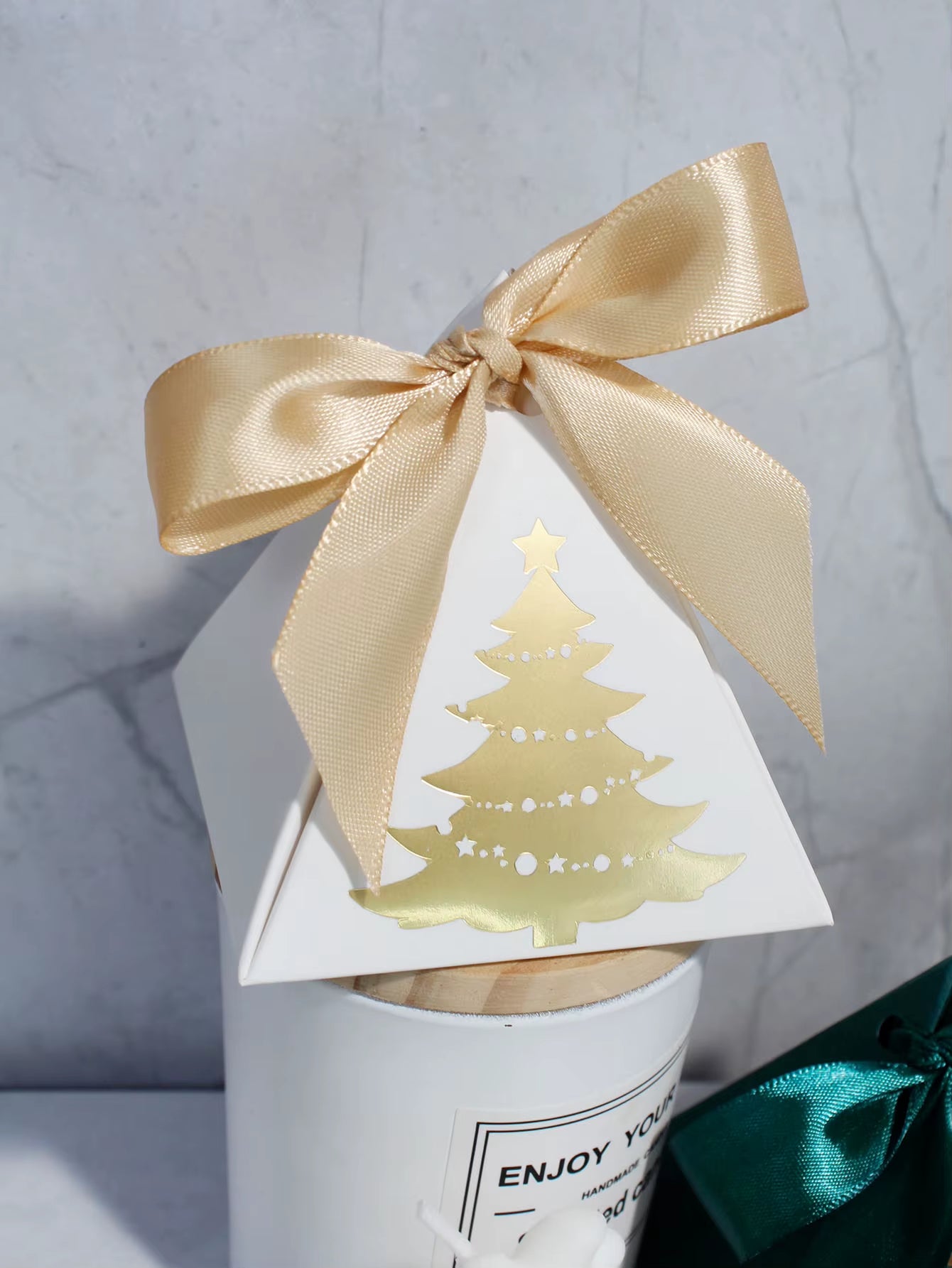 Christmastriangle Box Christmas Party Favors Gift Boxs for Christmas Decorations, Merry Christmas Holiday Gift Wrapping Goodie B