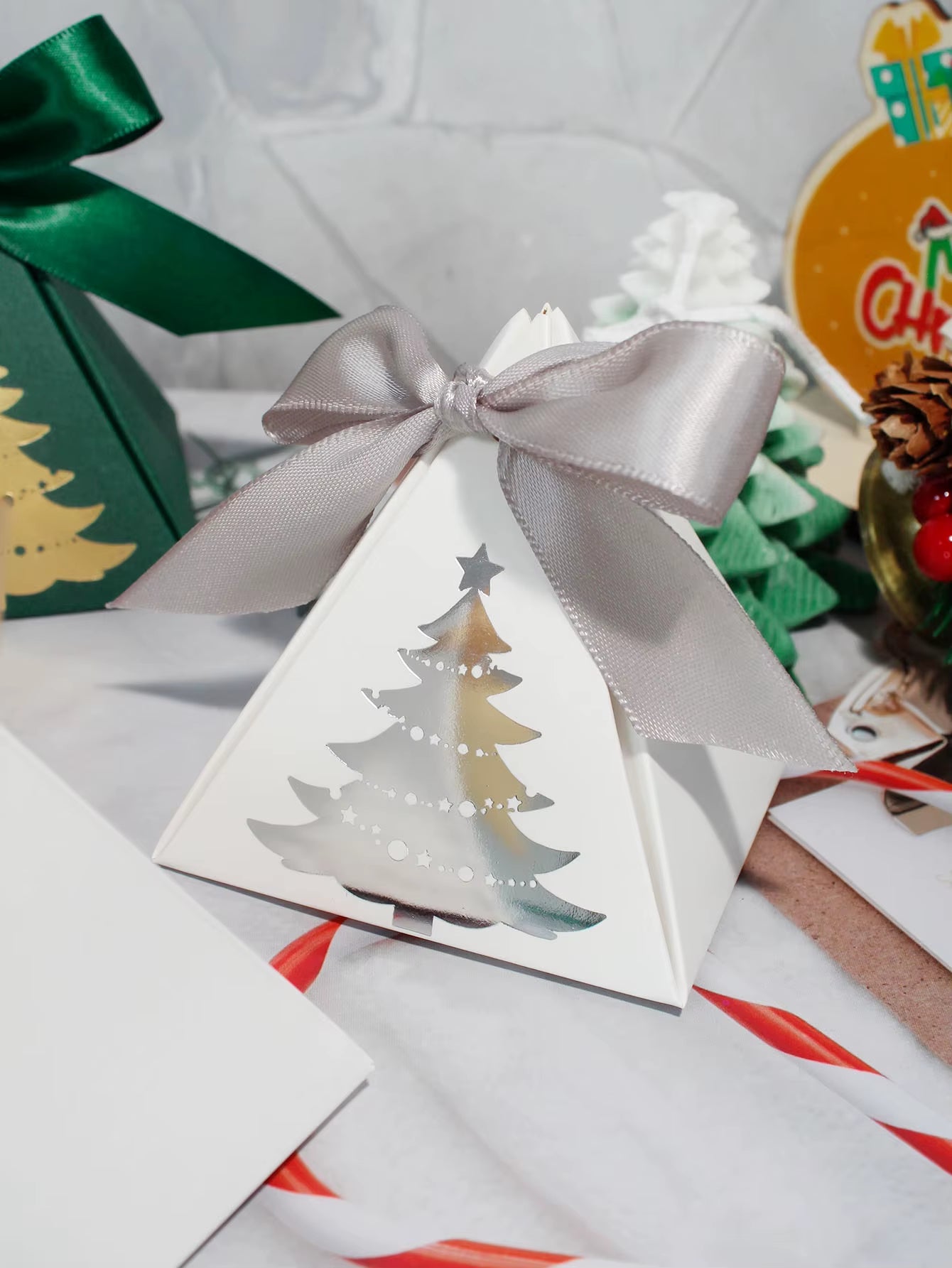 Christmastriangle Box Christmas Party Favors Gift Boxs for Christmas Decorations, Merry Christmas Holiday Gift Wrapping Goodie B